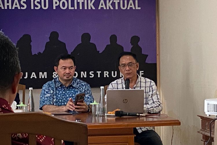 Peneliti IWGFF, Marius Gunawan, menjelaskan soal peringkat ESG perbankan, Senin (15/12/2025). 