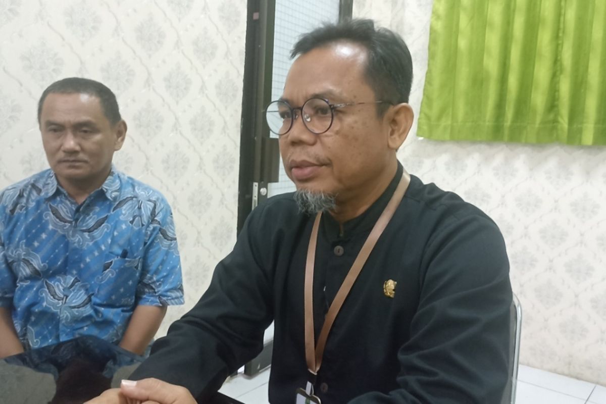 Kepala SMAN 14 Kota Bekasi, Suwono, ketika ditemui, Kamis (11/9/2025).