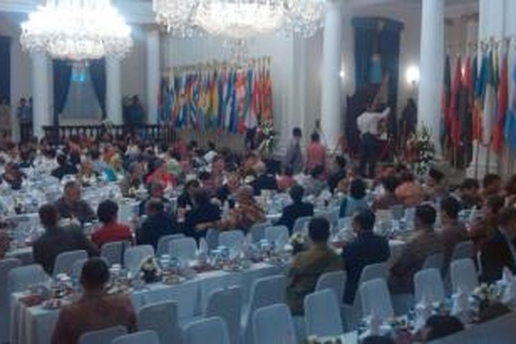 Kementerian Luar Negeri mengundang sejumlah duta besar negara sahabat untuk buka puasa bersama di Kantor Kemenlu, Jakarta, Senin (22/6/2015).