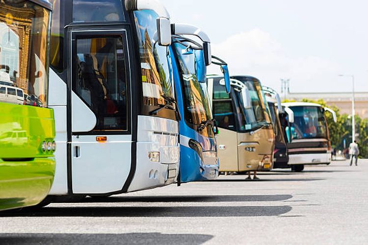 Ilustrasi mudik dan tarig bus mudik lebaran 2023.