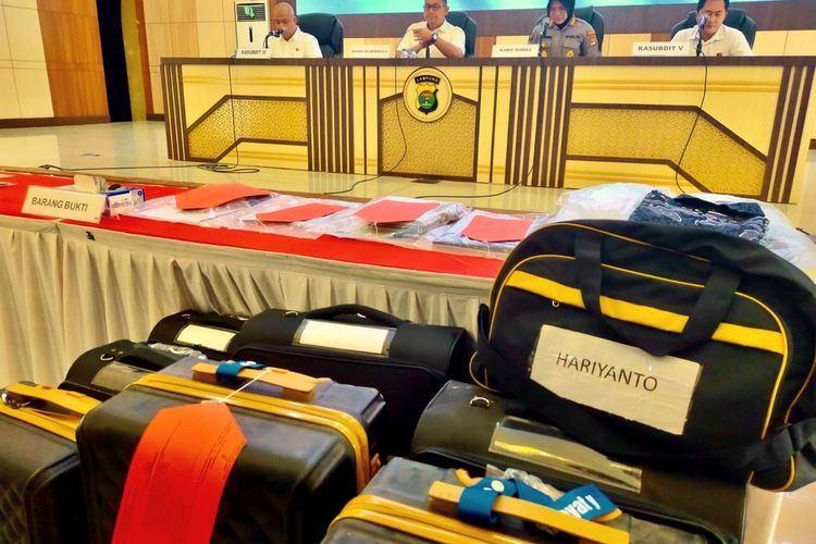 Ditreskrimsus Polda Lampung mengungkap travel umroh fiktif di Kabupaten Lampung Tengah, Rabu (4/2/2026).