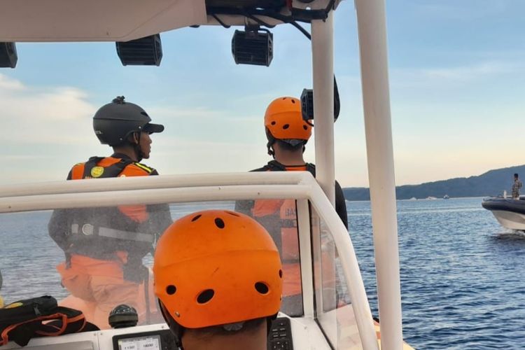 Pencarian terhadap pemuda asal Trenggalek di Selat Bali 