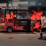 Kendaraan Feeder Wara-wiri Terbakar di Jalan Tangkuban Parahu Lembang