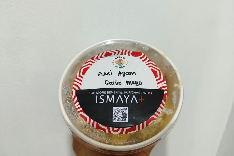 Rice bowl Nasi Ayam Jepang varian Nasi Ayam Garlic Mayo dari Haraku Ramen, Senin (15/9/2025). 