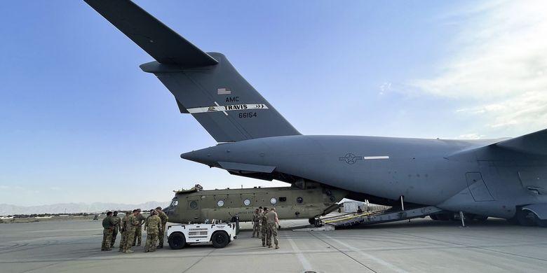 Militer AS Preteli Pesawat dan Senjata Canggih Sebelum Tinggalkan Afghanistan - Vimarsana News