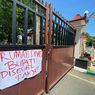 Sudah 2 Hari Rumah Dinas Bupati dan DPRD Pamekasan Disegel oleh Warga