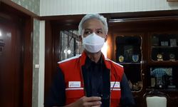 Respons Cepat Aduan Masyarakat Jateng, Gubernur Ganjar Bikin Call Center Covid-19