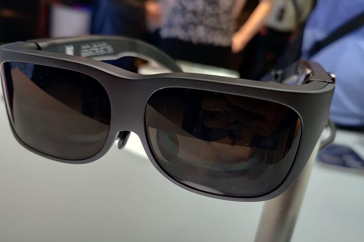 Kacamata AR Lenovo Legion Glasses resmi hadir di Indonesia pada November 2023, dengan harga Rp 4 jutaan