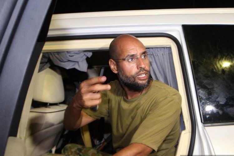 Saif al-Islam Gaddafi, putra diktator Libya Muammar Gaddafi, keluar dari persembunyiannya setelah menghilang enam tahun lalu.