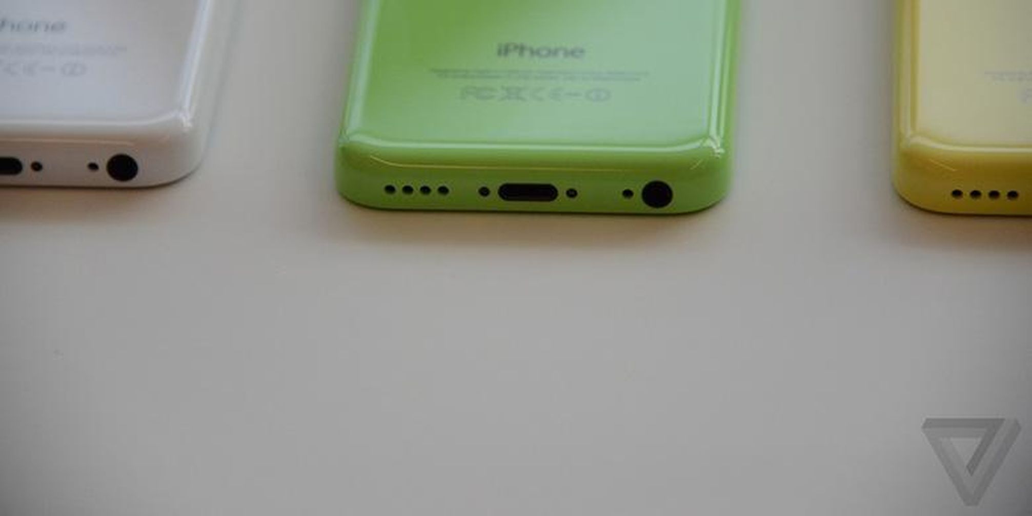 Lebih Dekat dengan Warna-warni iPhone 5C