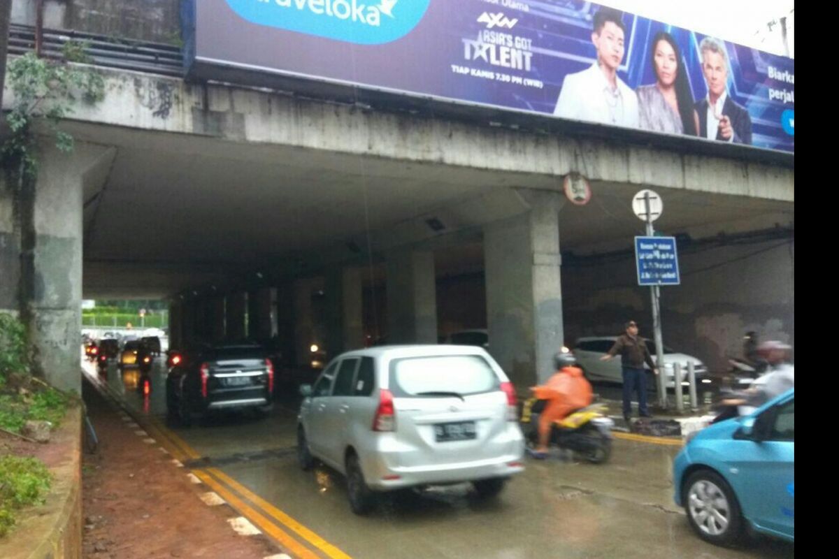 Kondisi kolong atau underpass Dukuh Atas sudah tak lagi digenangi banjir.