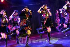 Member JKT48 Asyik dengan 