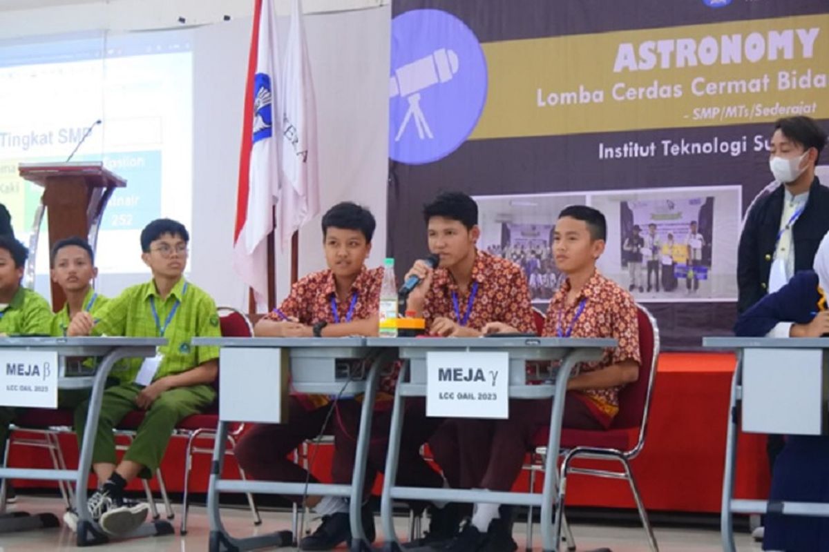 Peserta saat ikut Lomba Cerdas Cermat Astronomi Tingkat Nasional 2023 gelaran Pusat Observatorium Astronomi Itera Lampung (OAIL).