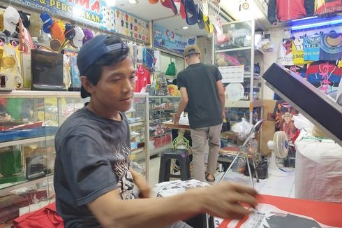 Lesunya Order Kaus Sablon di Pasar Senen Jelang Pemilu 2024