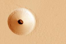 Lubang Aneh di Permukaan Mars, Mungkinkah Ungkap Tanda Kehidupan?