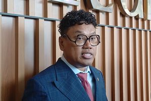 Uya Kuya Lulus S2 Hukum, Tesisnya Bahas Penjarahan Rumah Pribadi