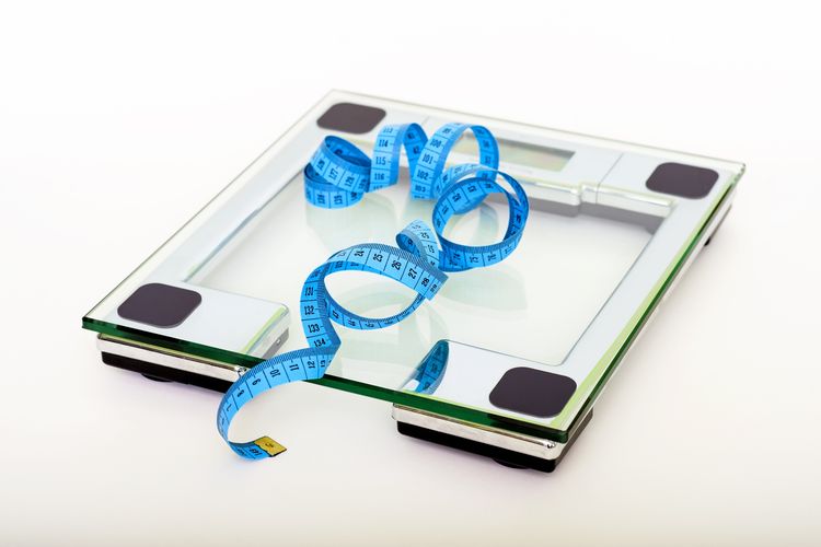Ilustrasi berat badan, cara menurunkan berat badan saat puasa, cara menambah berat badan saat puasa.
