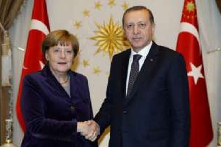 Kanselir Angela Merkel bertemu Perdana Menteri Ahmet Davutoglu untuk merundingkan masalah pengungsi di kawasan. 