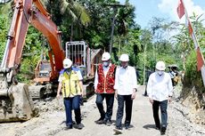 Presiden Jokowi Tinjau Perbaikan Jalan Sepanjang 55,8 Kilometer di Kepulauan Nias