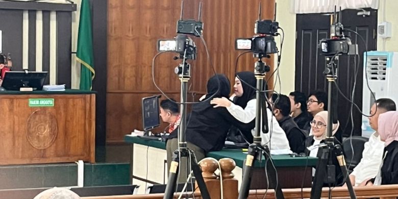 Putri Hedonis Novin Karmila, ASN Pekanbaru, Bawa Ibu ke Jeruji Besi: Kasus Proyek Mangkrak Jadi Sorotan!