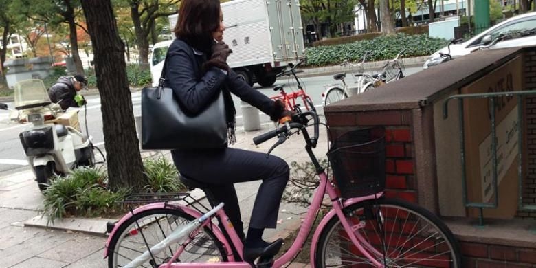 Pesepeda di Nagoya, Jepang.