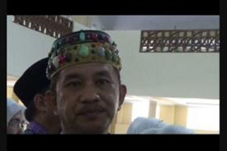 Kolektor batu akik naik haji. Selain mebawa misi ibadah haji ia juga akan mengkampanyekan kekayaan batu akik asal sulbar di Mekah