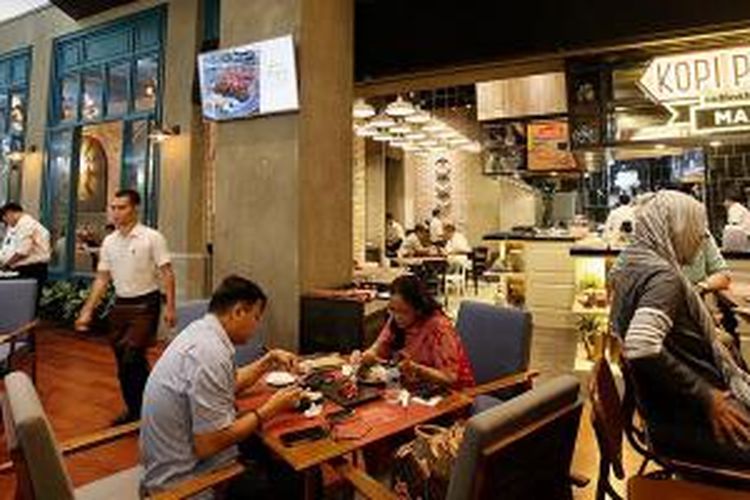 Salah satu gerai restoran Padang peranakan Marco Lim di Pacific Place, Jakarta.