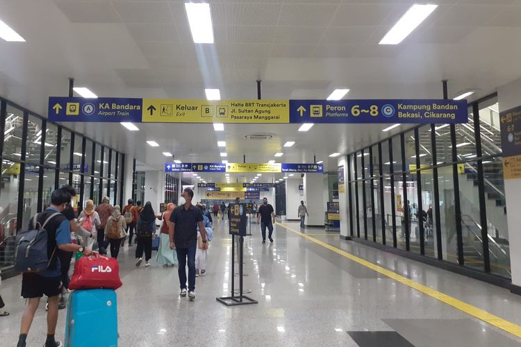 Signage baru di Stasiun Manggarai