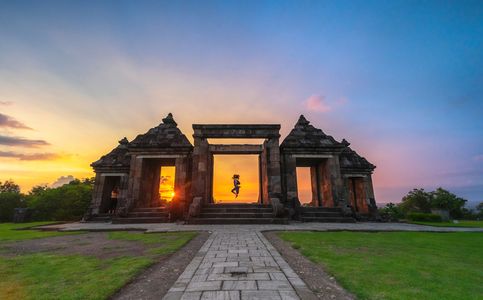 Ratu Boko Temple: A Sunset Picnic Spot in Indonesia's Yogyakarta