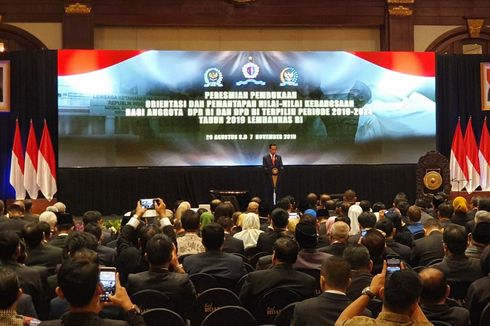 Jokowi Kritik DPR Masih Bertele-tele Bikin Undang-undang