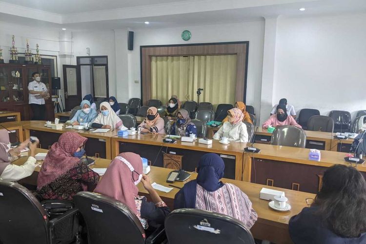 Koalisi Perempuan untuk Kepemimpinan (KPUK) saat beraudiensi dengan DPRD Kabupaten Malang dan Dinas Pemberdayaan Perempuan dan Perlindungan Anak (DP3A) Kabupaten Malang.