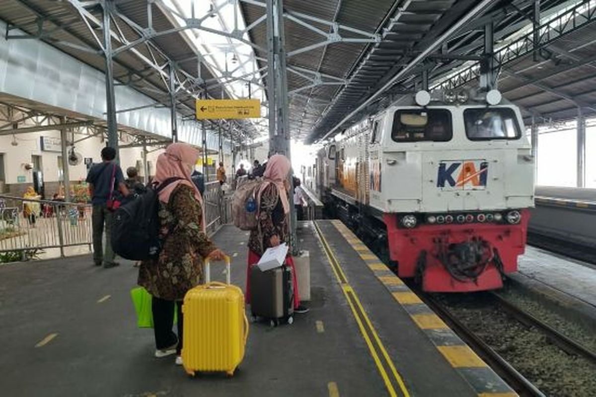 Suasana di Stasiun Solo Balapan.