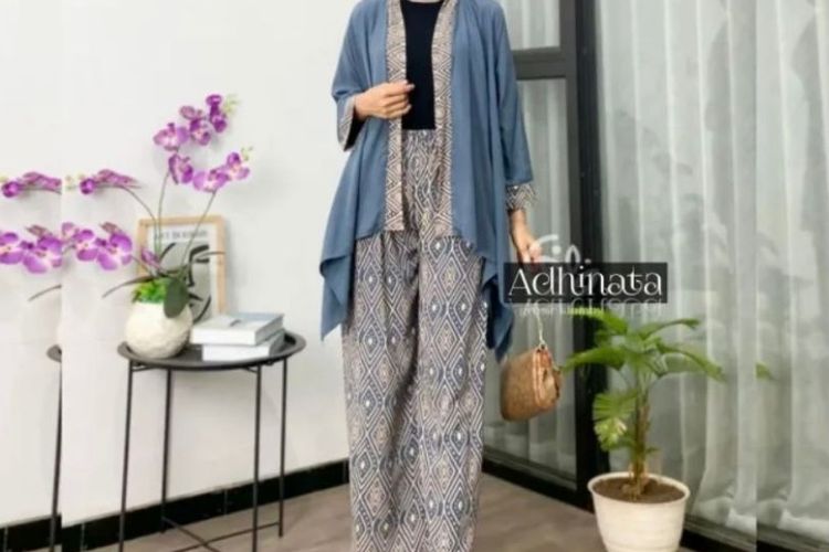 Produk One Set Batik dari Arunika Boutique, diambil dari Shopee.com