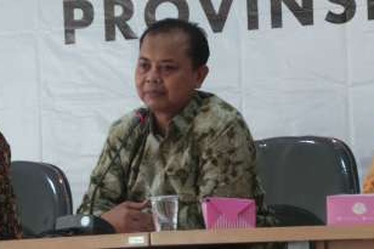 Ketua Komisi Pemilihan Umum (KPU) DKI Sumarno, saat konferensi pers di kantor KPU DKI Jakarta, Jalan Salemba Raya, Jakarta Pusat, Jumat (29/7/2016).