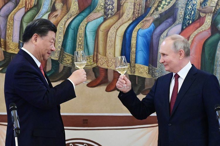 Hubungan Rusia-China Makin Mesra Saat AS dan Iran Berperang