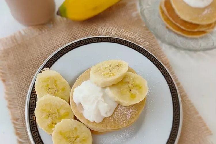 Fluffy Banana Pancake
