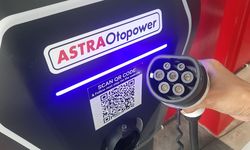 Perbanyak 'Charging Station' Kendaraan Litrik, PLN Gandeng 4 Perusahaan 