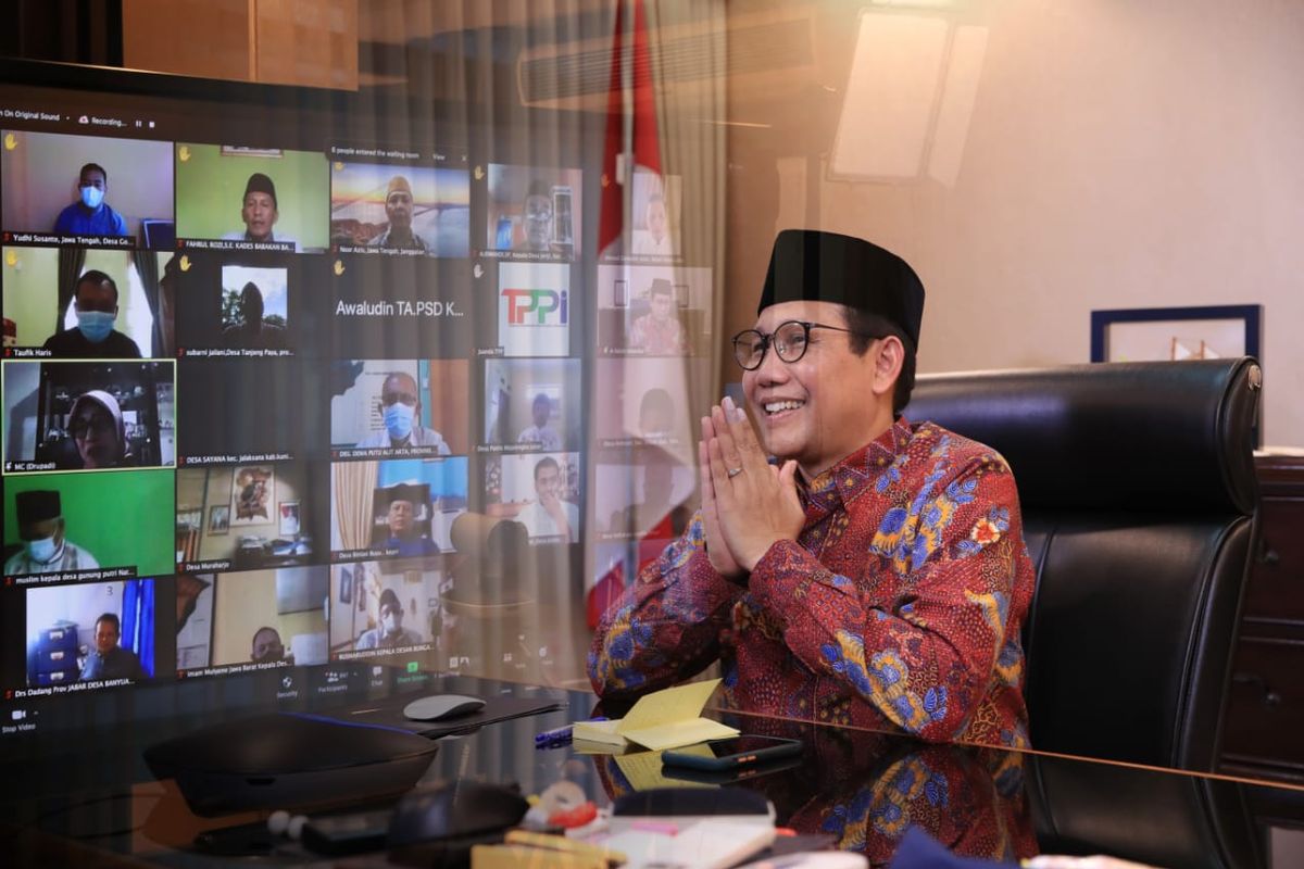 Menteri Desa, Pembangunan Daerah Tertinggal, dan Transmigrasi (Menteri Desa PDTT) Abdul Halim saat merayakan Idul Adha secara virtual pada Selasa (20/7/2021).