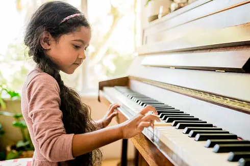 6 Manfaat Anak Belajar Musik sejak Dini