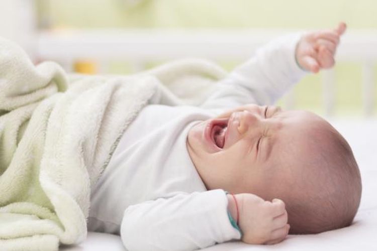 Ilustrasi bayi rewel, penyebab bayi rewel
