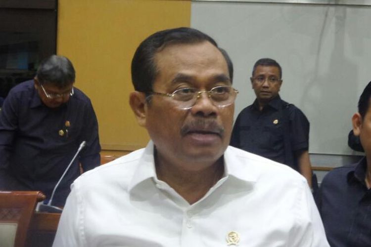 Jaksa Agung Muhammad Prasetyo di Kompleks Parlemen, Senayan, Jakarta, Rabu (12/4/2017).
