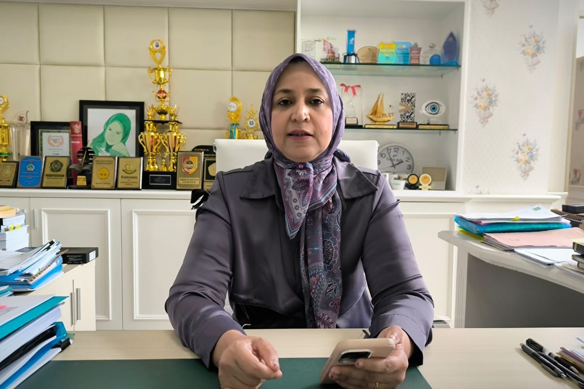 CEO Rumah Sakit Bina Sehat Jember dr Faida melaporkan perkembangan kondisi kprban kecelakaan di Bromo, Kamis (18/9/2025).