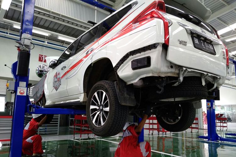 Bengkel resmi di diler NUsantara Mitsubishi Medan.