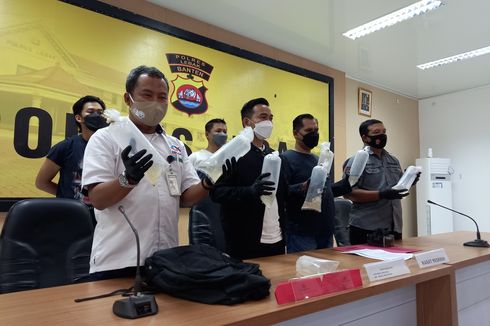 Tukang Ojek yang Tertangkap Bawa 2.000 Benih Lobster ke Sukabumi: Sudah Tahu Dilarang, tapi Kepepet...