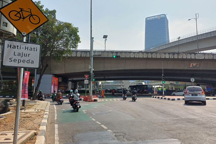Persimpangan Jalan Gatot Soebroto dan Rasuna Said tak diberlakukan rekayasa lalu lintas pagi ini, Kamis (7/9/2023)
