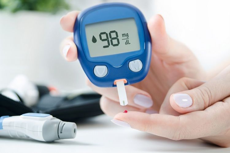 Kadar kolesterol baik yang terlalu rendah bisa berkontribusi terhadap peningkatan risiko komplikasi diabetes.