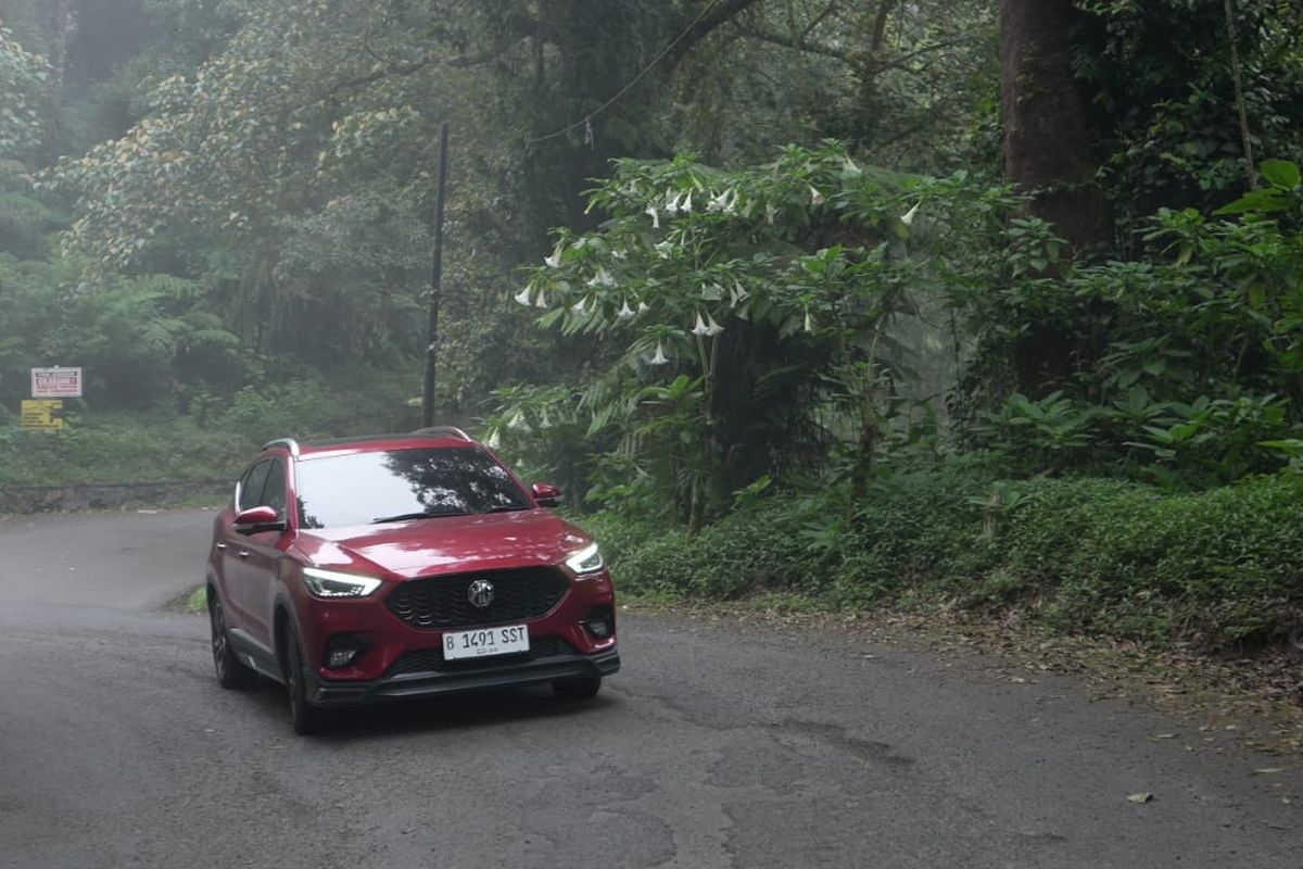 Test drive MG New ZS dalam kegiatan KOC Oto Avontur