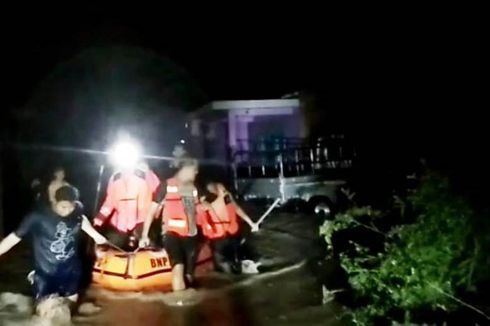 Nyaris Hanyut Saat Rumahnya Diterjang Banjir Bandang, Korban: Sekarang kalau Ada Hujan Merasa Takut