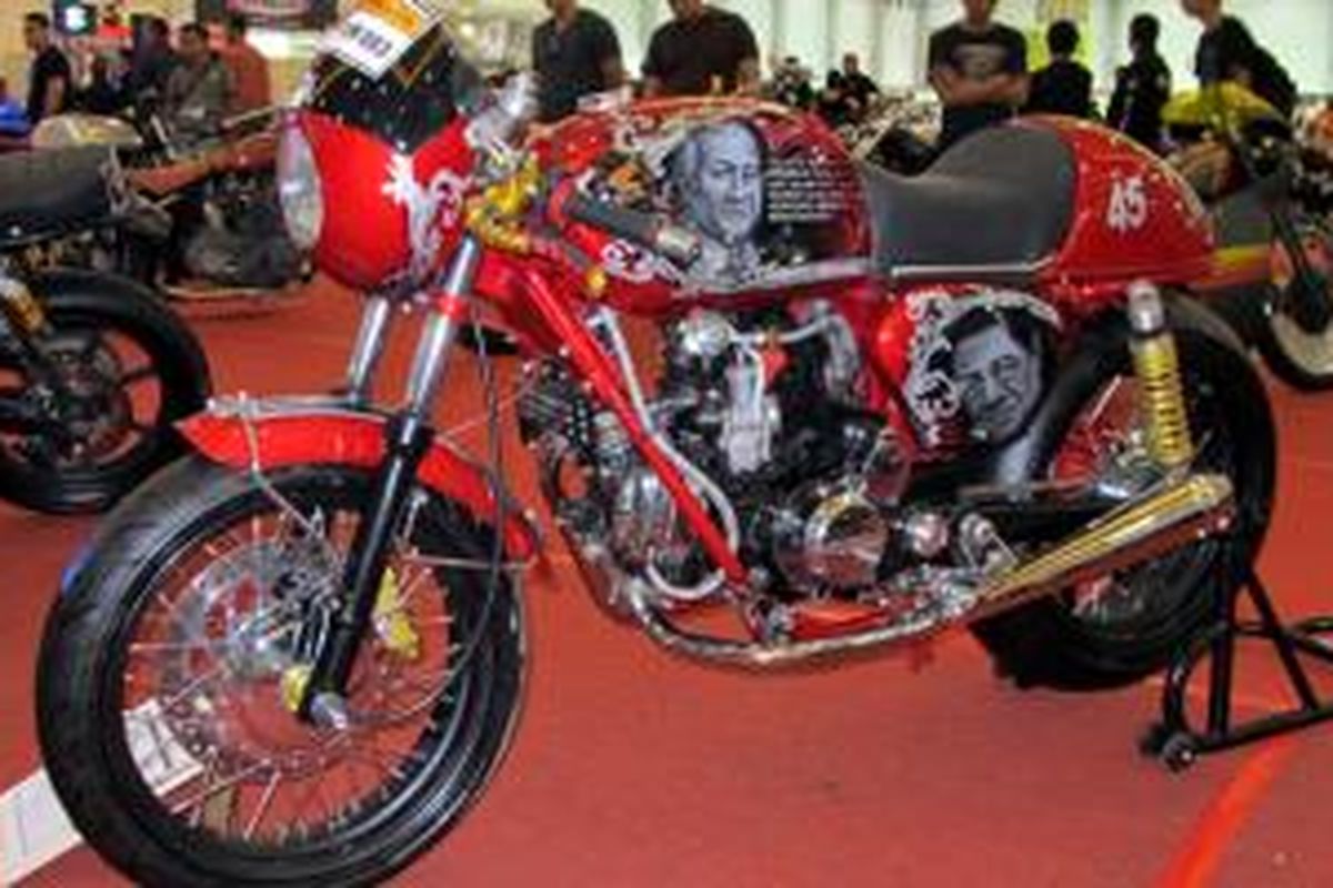 Honda CB100 cafe racer dengan grafis tampang para Presiden RI.