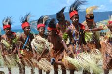 Menikmati Keindahan Kampung Laut Enggros Lewat Festival Teluk Humboldt 2019